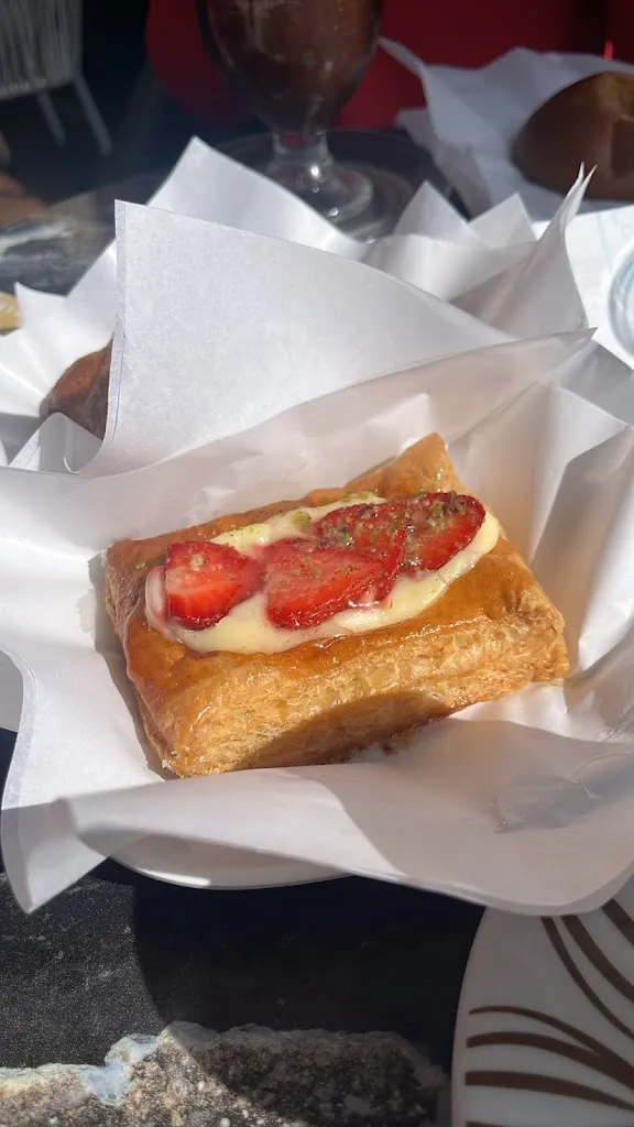 Rebecca Rapisarda_Caffè Europa_Adrano_review