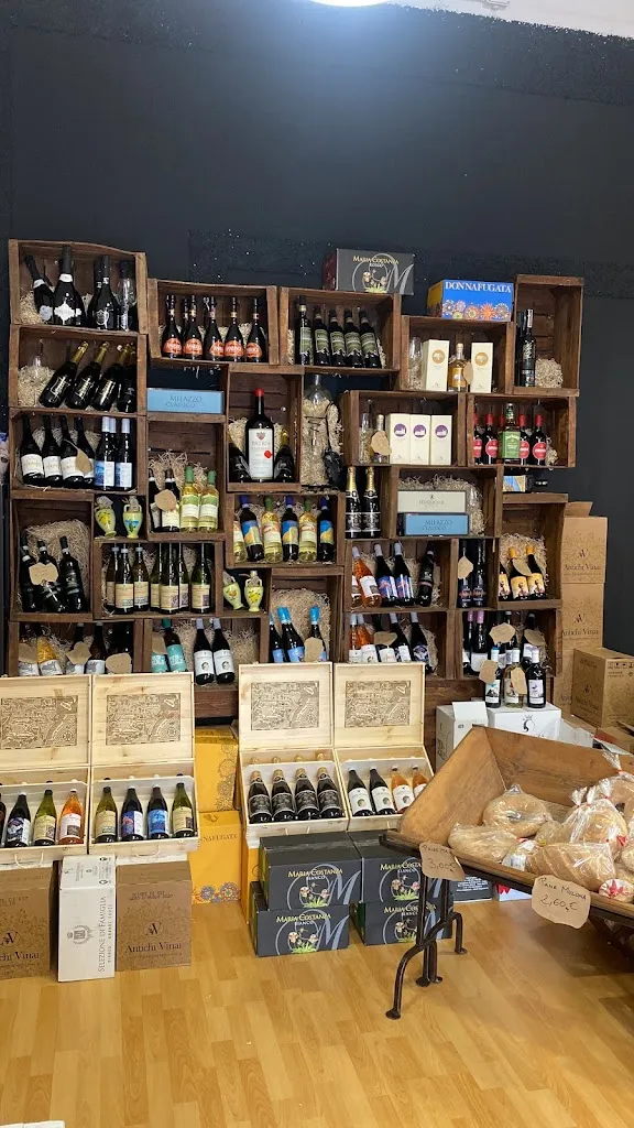 A Putia food&wineboutique restaurant in Adrano