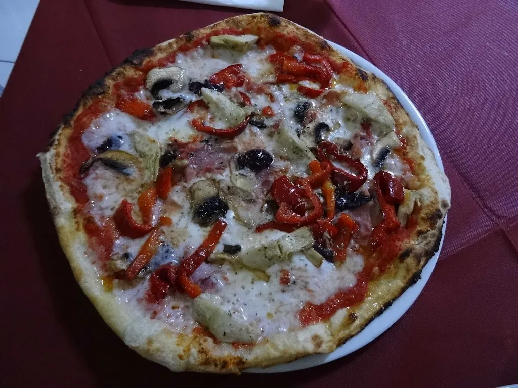 Rosso Cioccolato_Adrano_slider_image_3