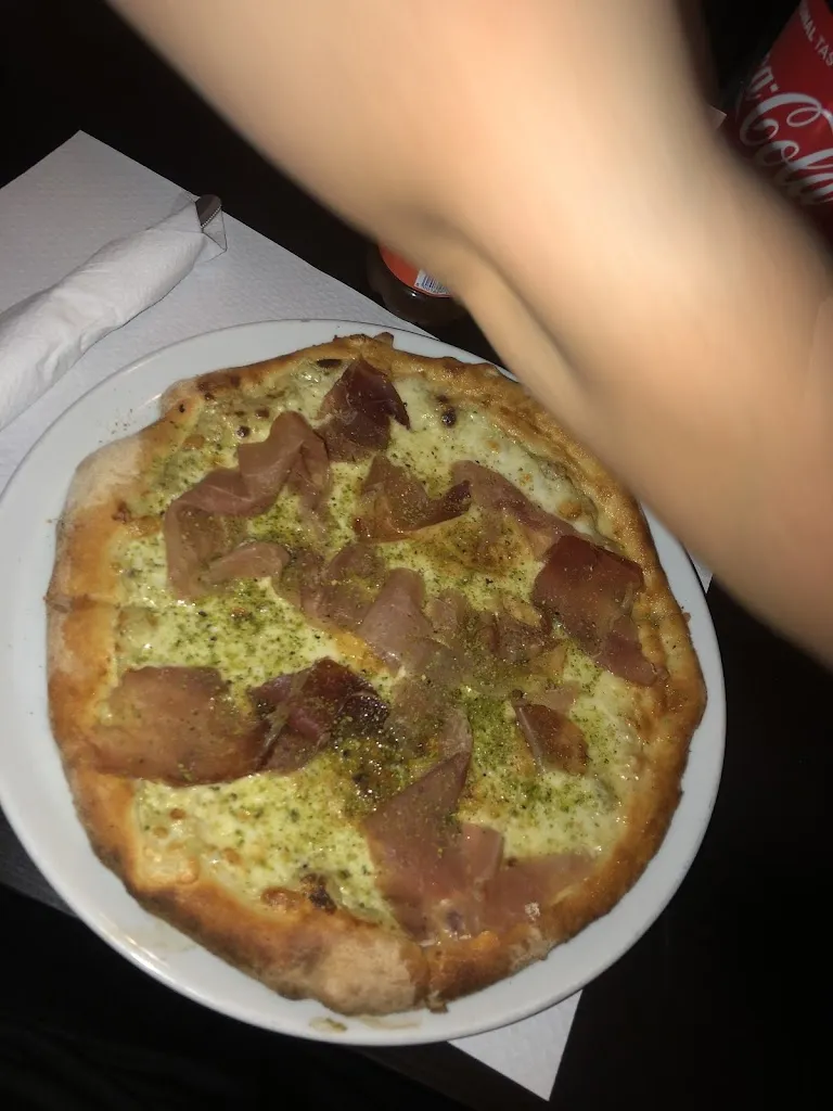 Antonina panto_Europizza_Adrano_recensione