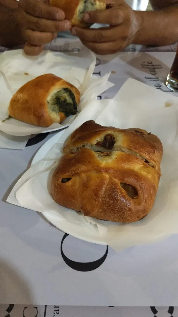 Francesca Giarrizzo_Caffè Ottocento_Adrano_review