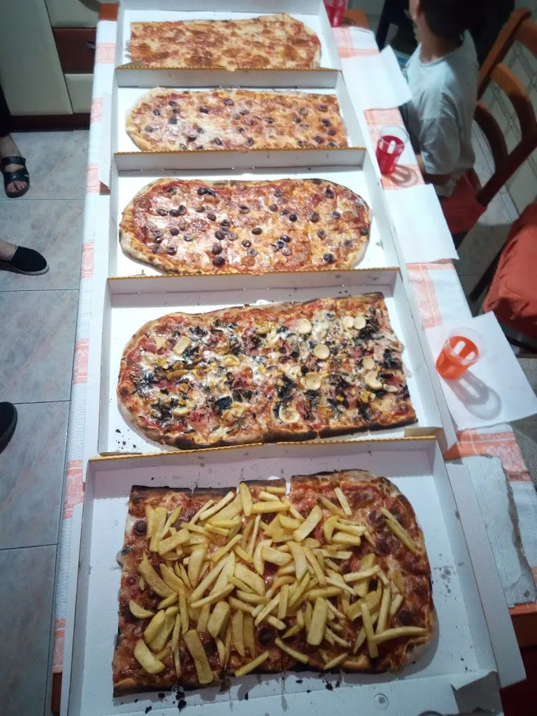 maurizio toci_Pizza Mania Adrano_Adrano_reseña