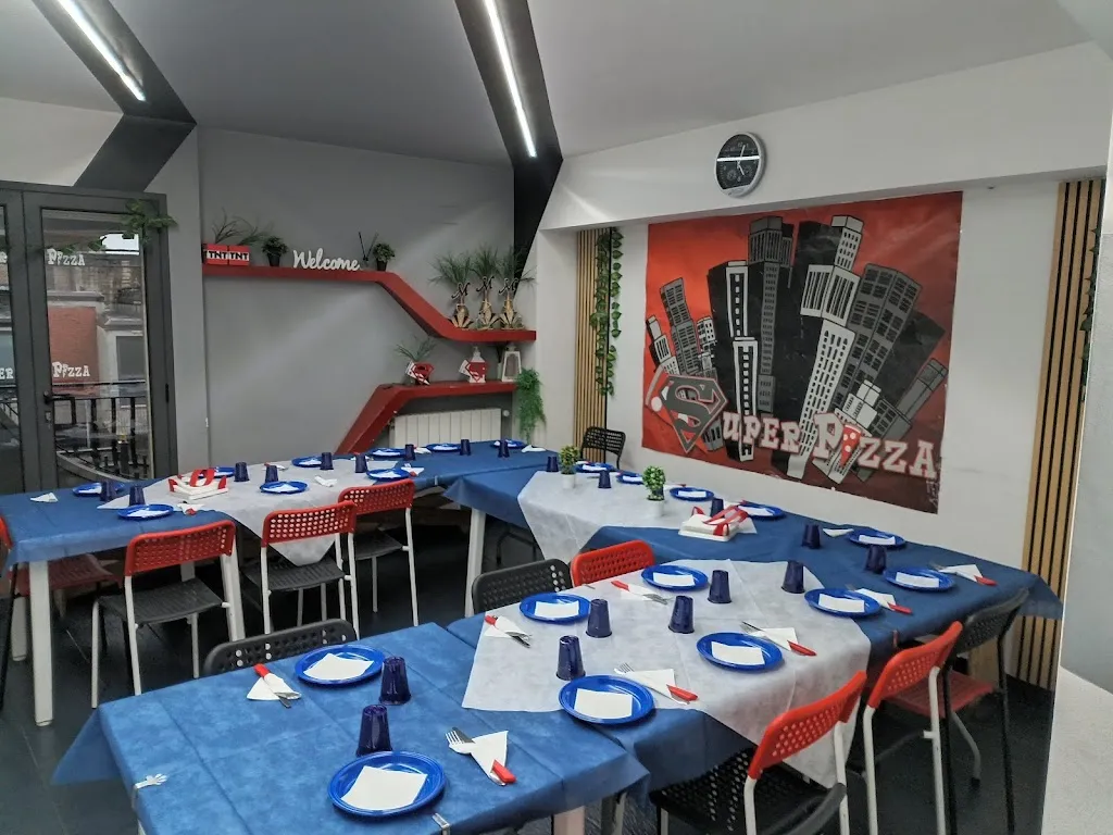 SUPERPIZZA restaurant in Adrano