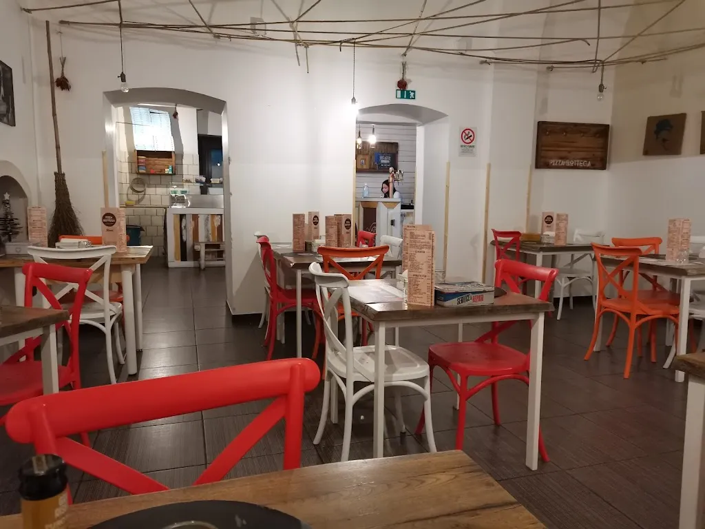 Pizza&Bottega restaurant in Gioia del Colle