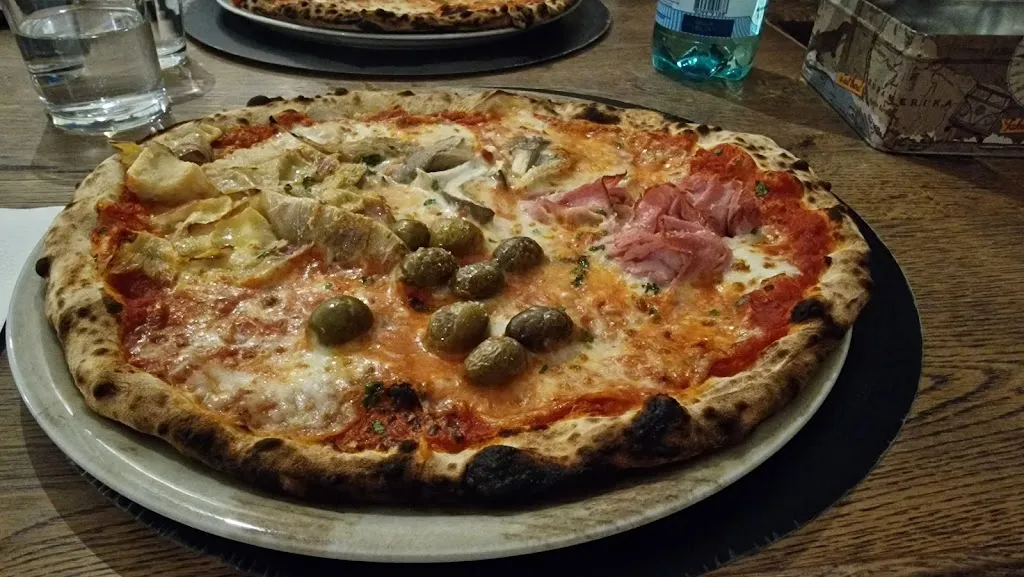 Pizza&Bottega_Gioia del Colle_slider_image_3