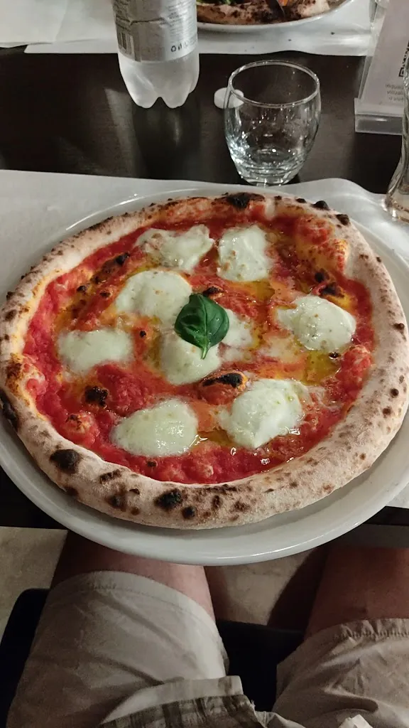 Authentico Pizzeria_Gioia del Colle_slider_image_2