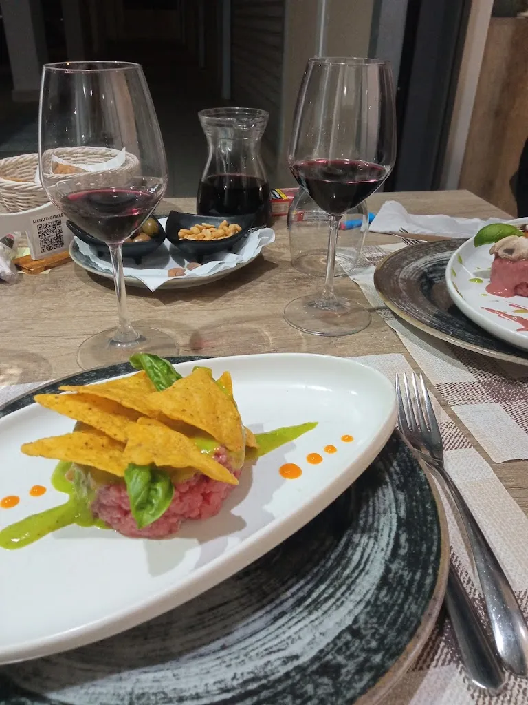 Antonio Buttiglione_Nero Carbone_Gioia del Colle_review