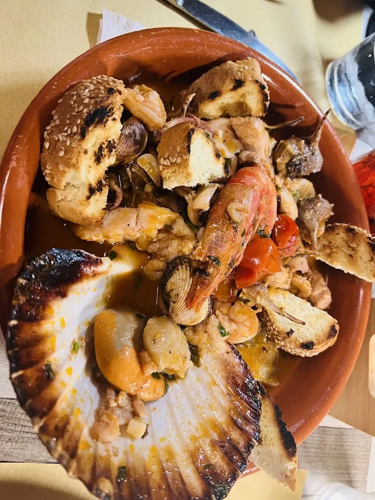 Hải Hà_Antichi Quartieri_Alcamo_recensione