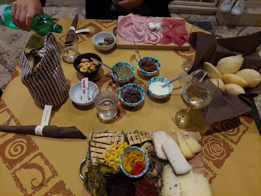 Dilyana Videva_Cabò - Tigelleria_Gioia del Colle_review