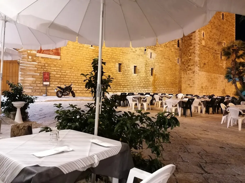 Al Castello Pizzeria Birreria restaurant in Gioia del Colle