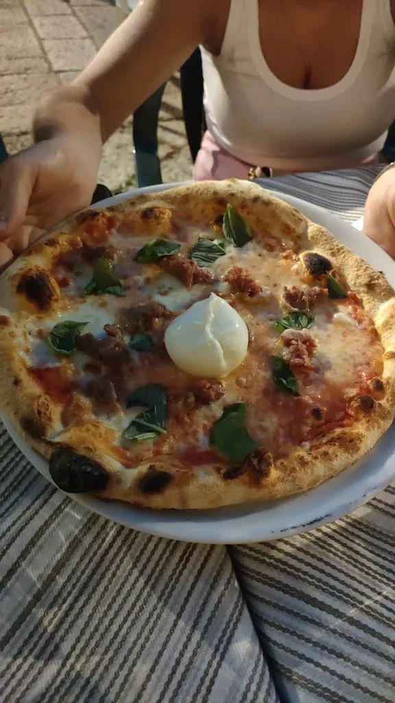 Al Castello Pizzeria Birreria_Gioia del Colle_slider_image_2