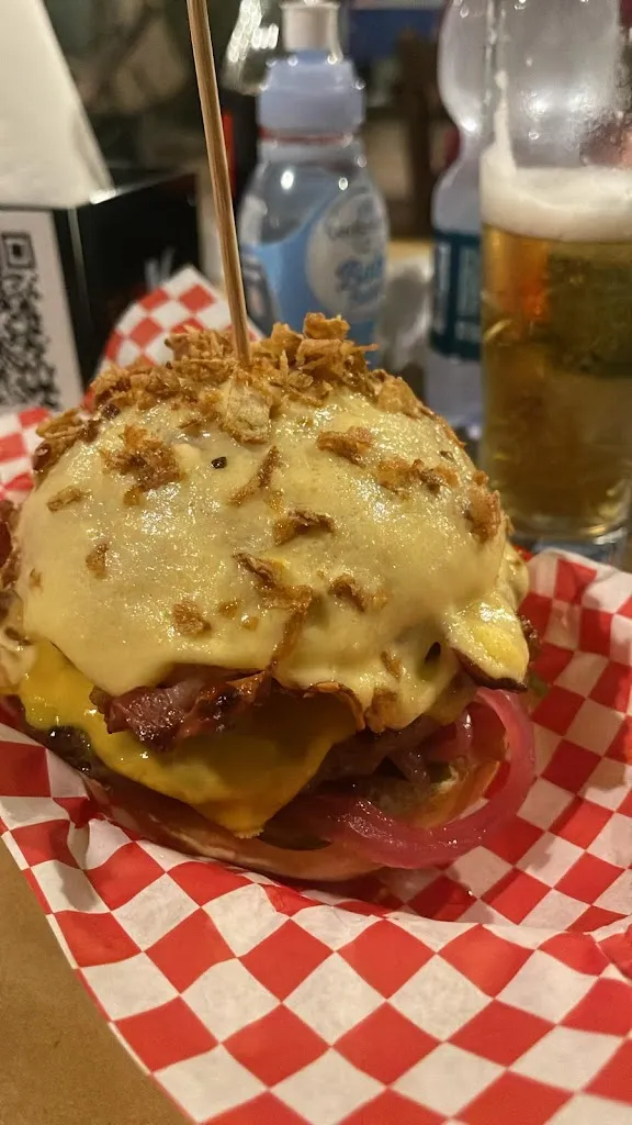 Filippo Settipani_Esko Burger_Alcamo_review