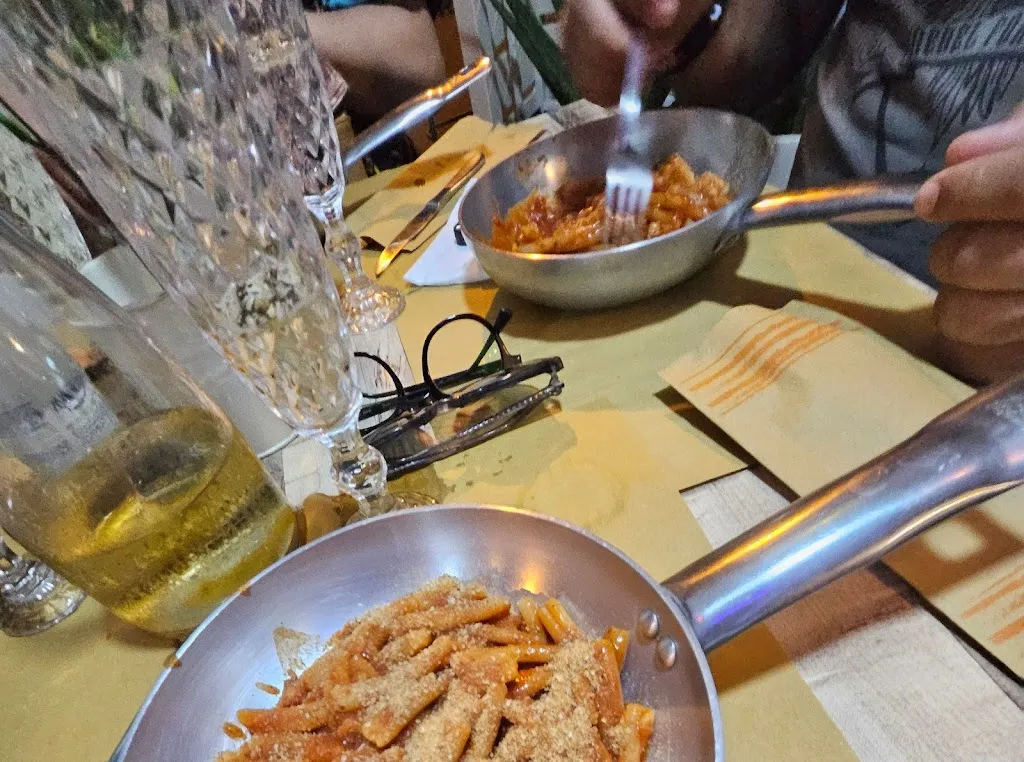 Kostas Zapounidis_Frii e Mancia_Aliminusa_review