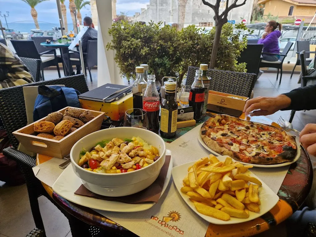 Nika K._La Rotonda di Casteldaccia_Altavilla Milicia_review