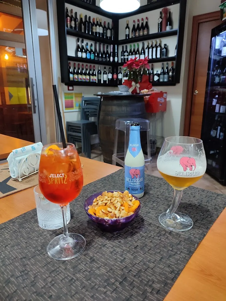 Kurt Claessens_Vigró_Altavilla Milicia_review