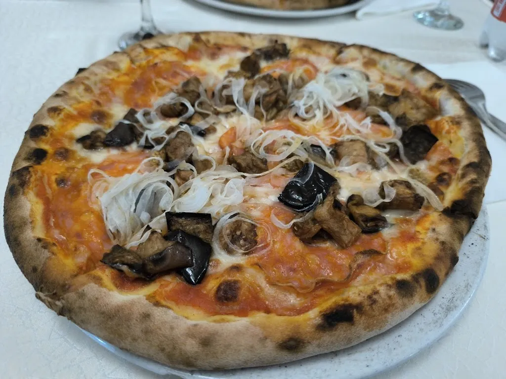 Ristorante Pizzeria Caprice Di Giuseppe Finestra_Barrafranca_slider_image_2