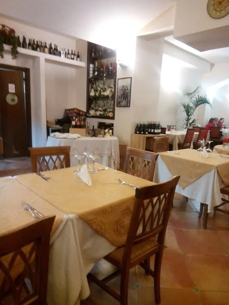 Ristorante Pizzeria Caprice Di Giuseppe Finestra_Barrafranca_slider_image_3