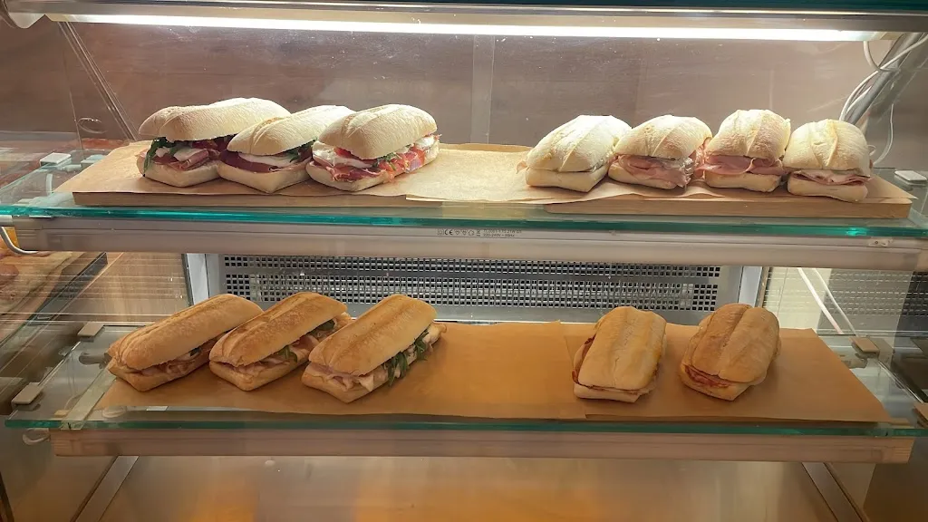 124 Food restaurant in Gioia del Colle