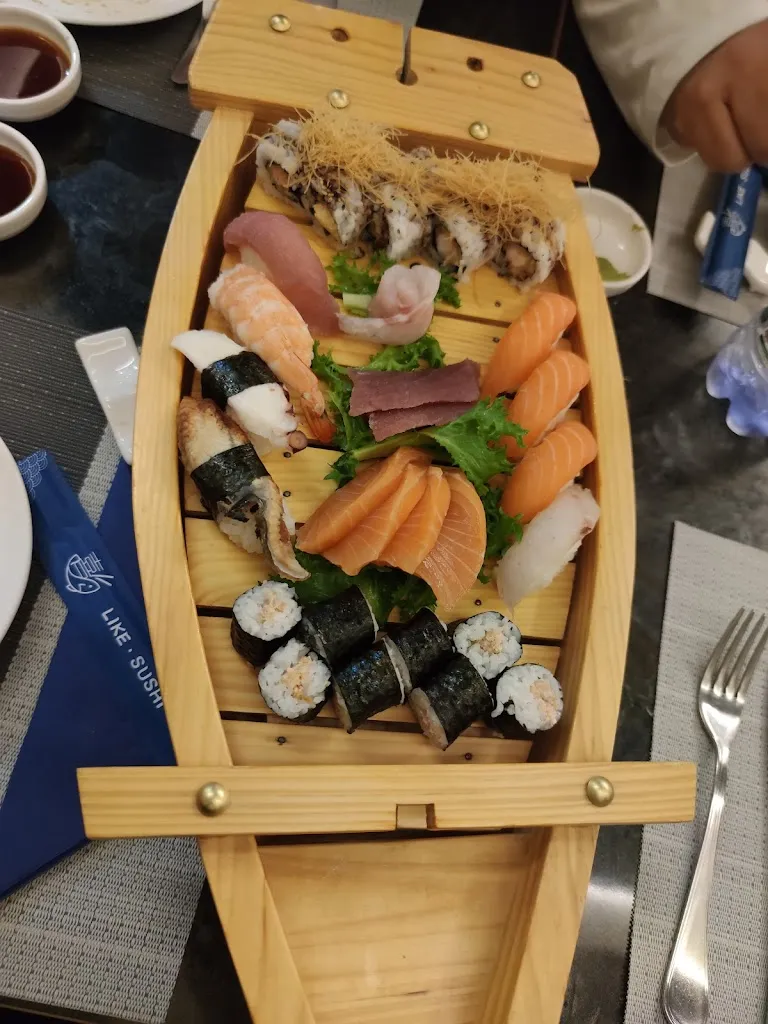 daniela dumitru_Like Sushi Restaurant_Barcellona Pozzo di Gotto_review