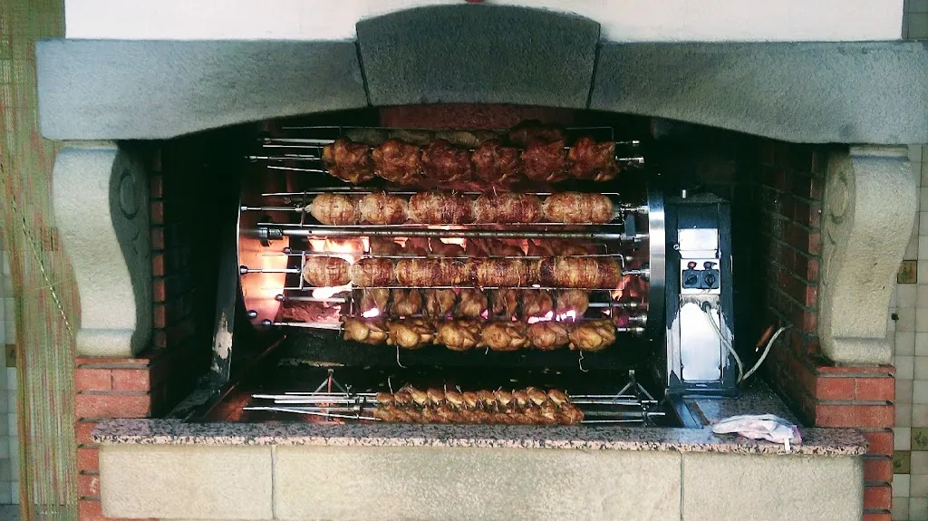 Polleria Al Caminetto Di Scarpaci Antonino restaurant in Barcellona Pozzo di Gotto