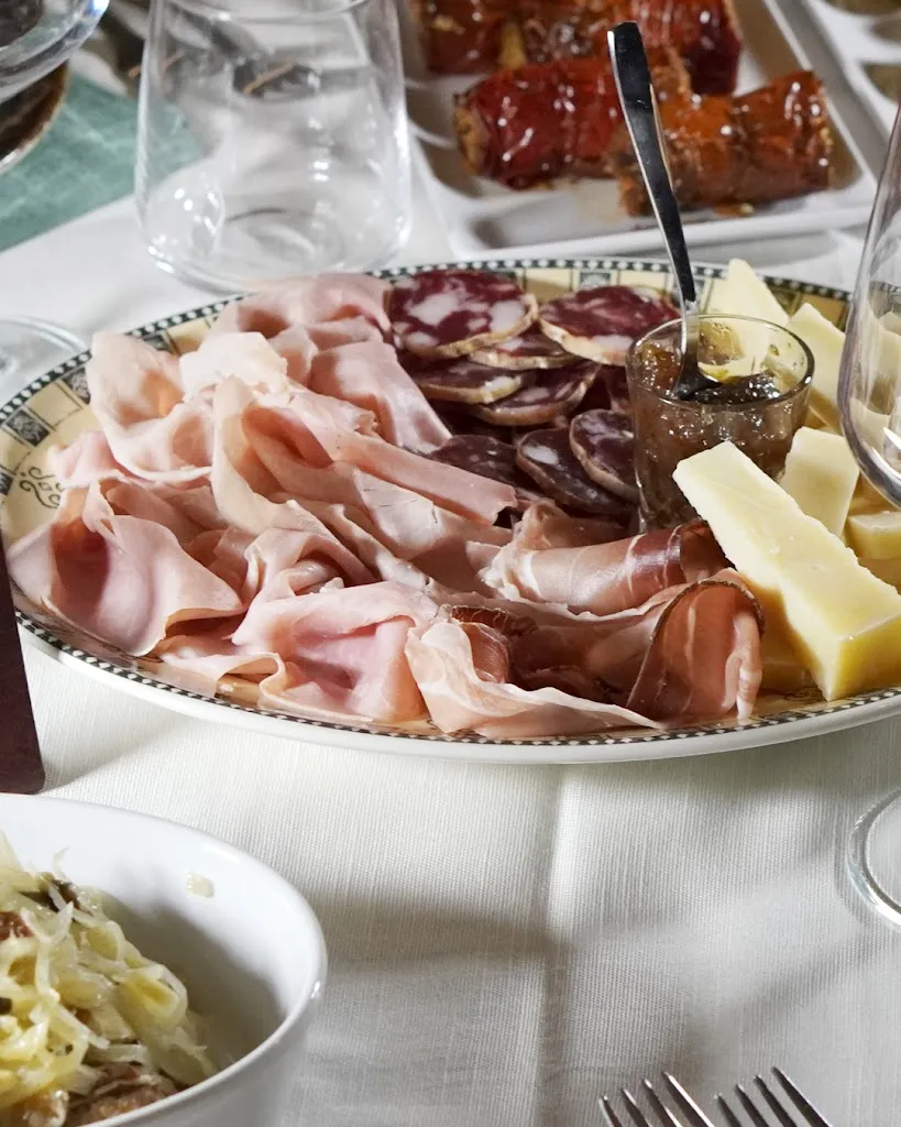 Osteria Ottocento restaurant in Barcellona Pozzo di Gotto