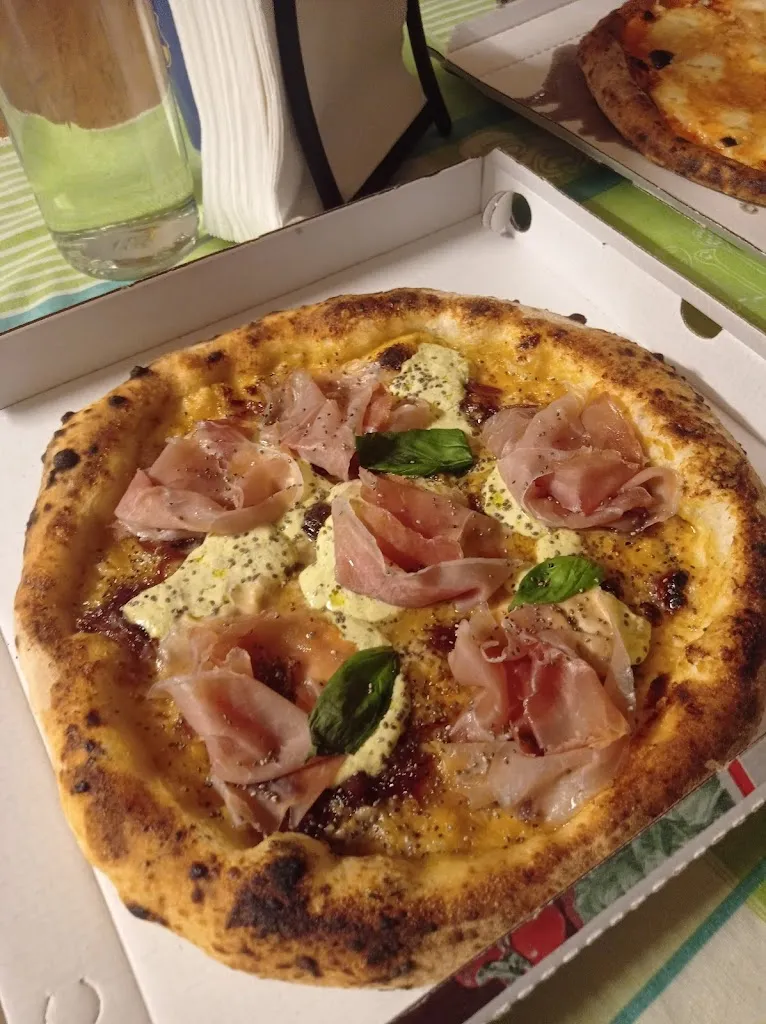Miriam Riggio_Pizzeria L'angoletto_Belpasso_review
