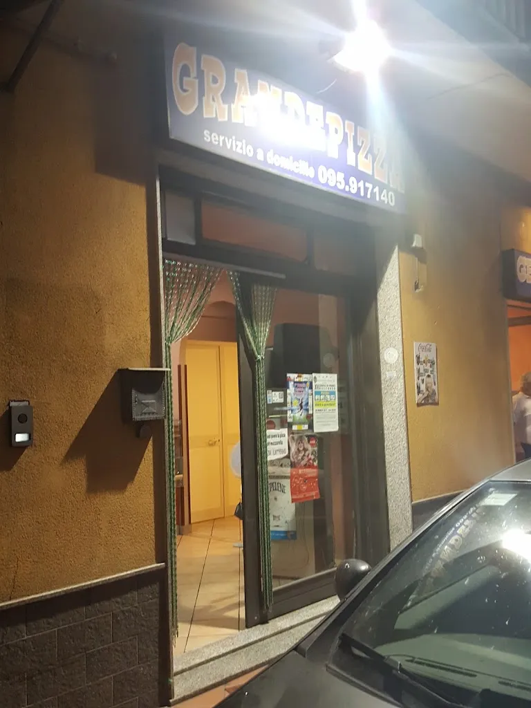 Grande Pizza Qui restaurant in Belpasso