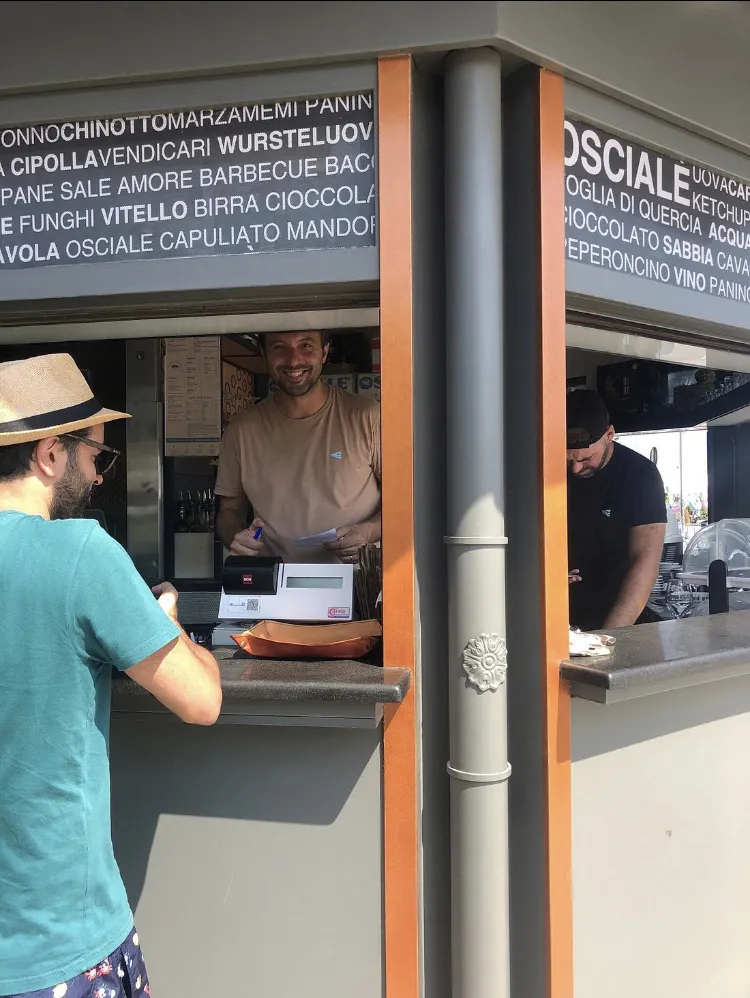 Oscialè Street Food restaurant in Avola