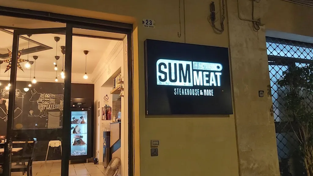 Summeat Steakhouse restaurant in Avola