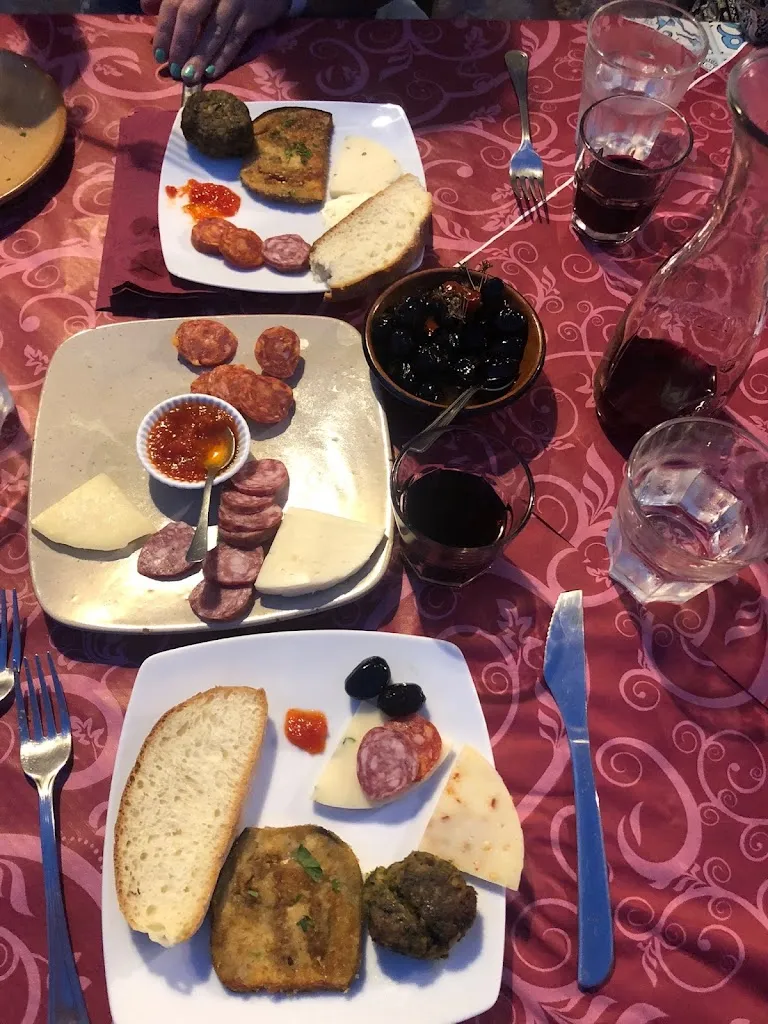 Ali Jones_Agriturismo Monte Criscione_Avola_review