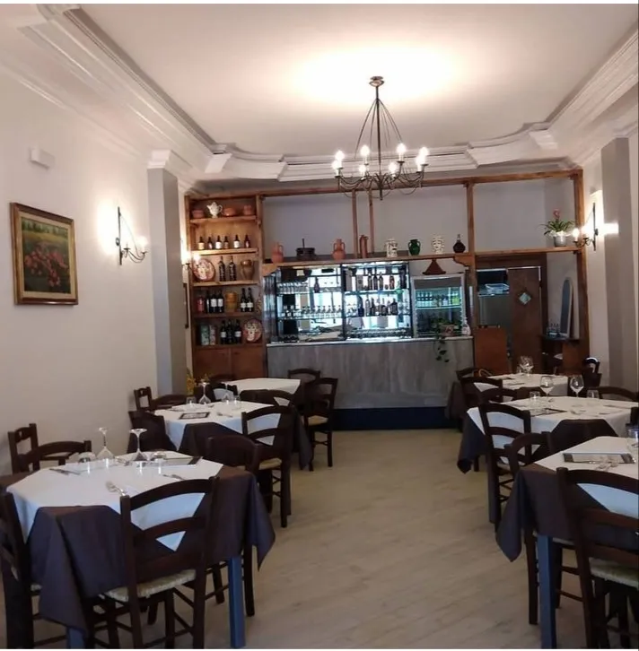 Trattoria Chapeau restaurant in Avola