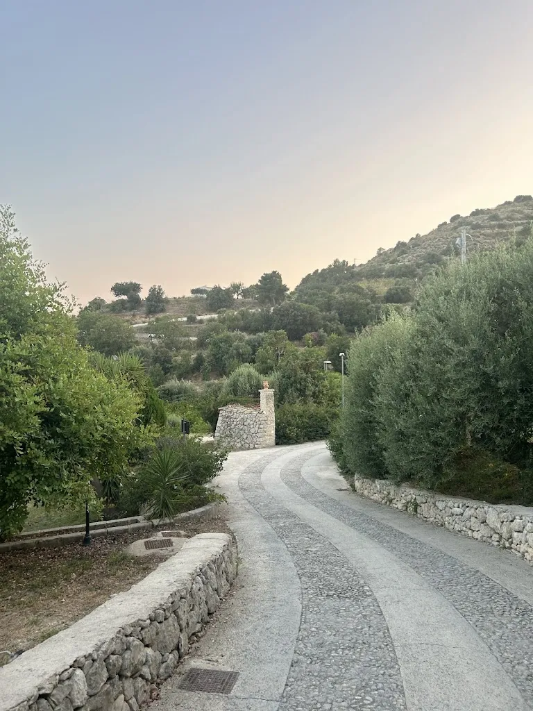 EBRU DEMİRAL_Basaricò Sicilian Food_Avola_review