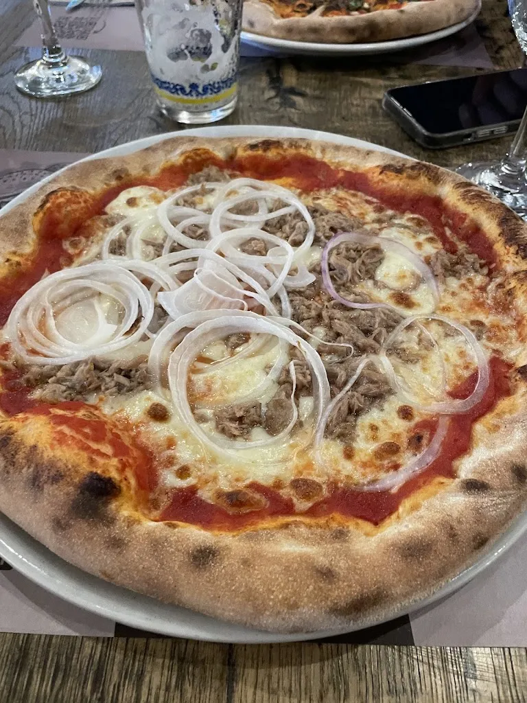 Jakub Ješke_Piquadro Risto Pizza&Burger_Avola_review