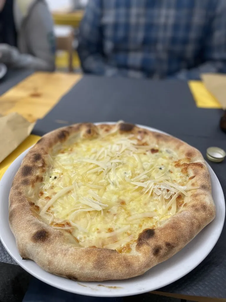 Michael Shaw_Mangiunizzu Pizzeria Avola_Avola_review