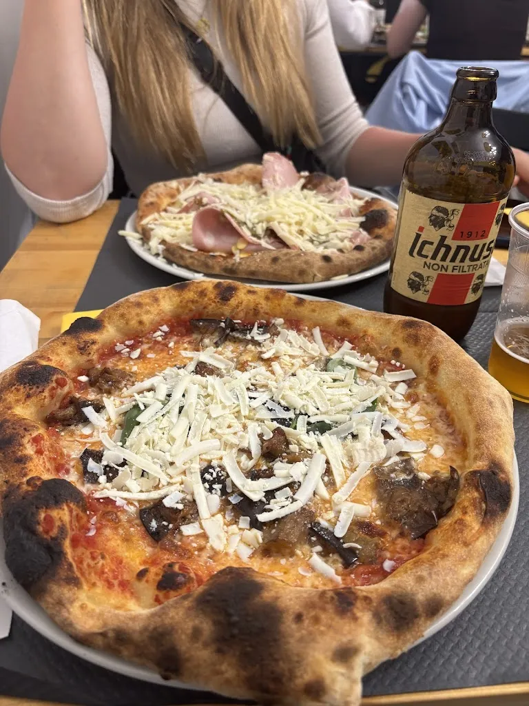 Hanna Sauer_Mangiunizzu Pizzeria Avola_Avola_review