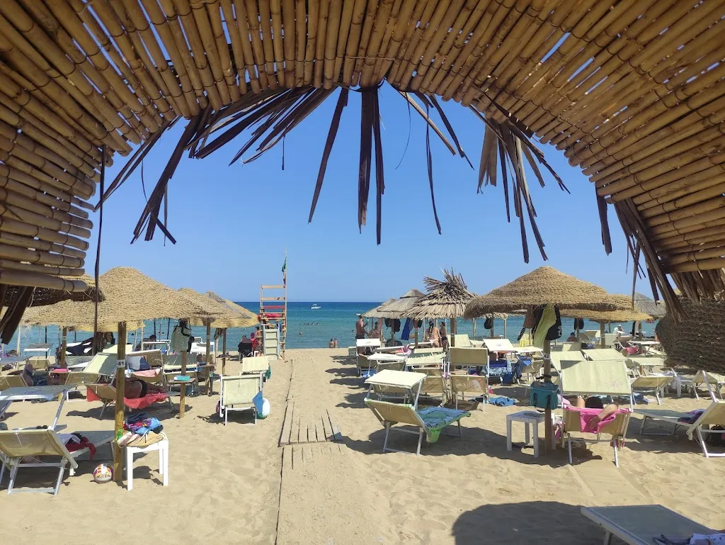 Joy Beach Lido_Avola_slider_image_3