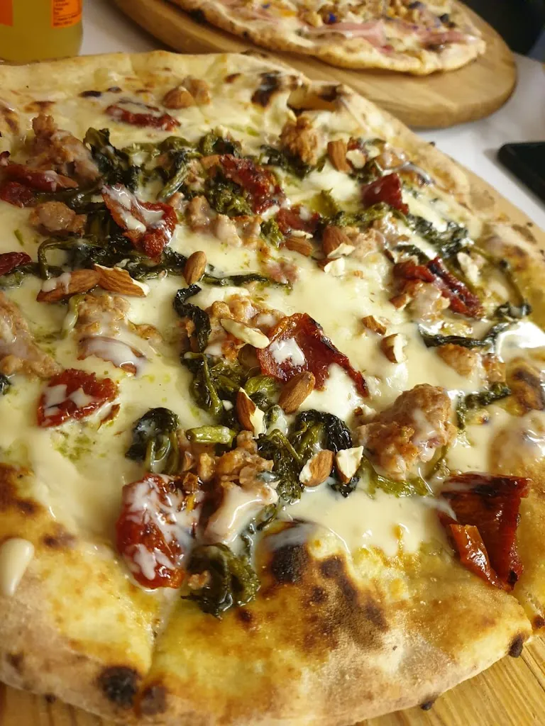 Laura Bonerba_Youpizza_Gioia del Colle_review