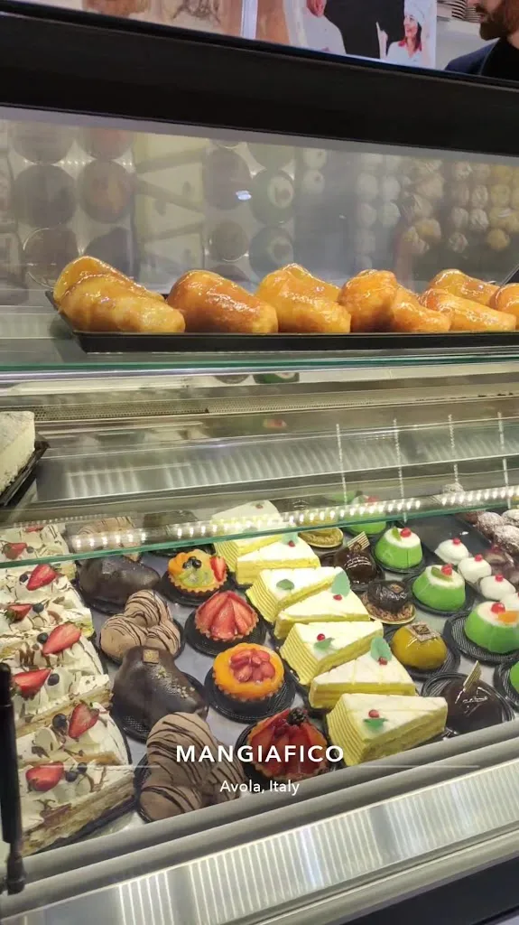 La Dolce Vita_Avola_slider_image_2