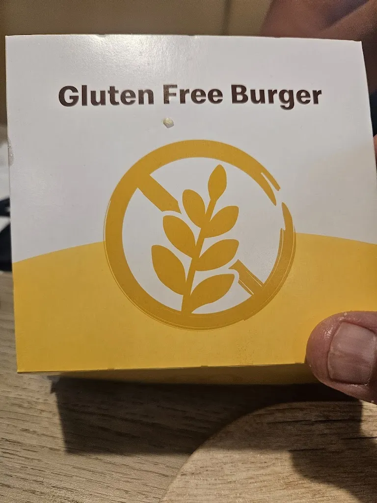 Paul Davies_McDonald's Avola Giardino_Avola_review