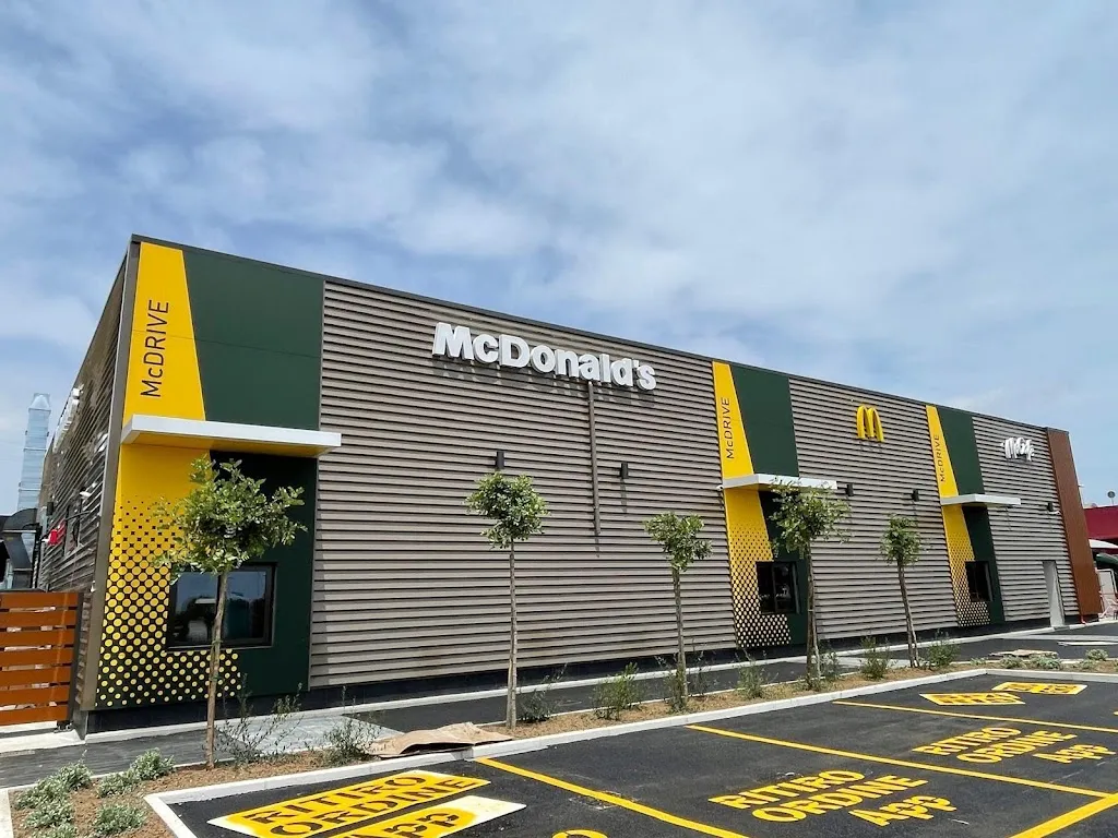 McDonald's Avola Giardino restaurant in Avola