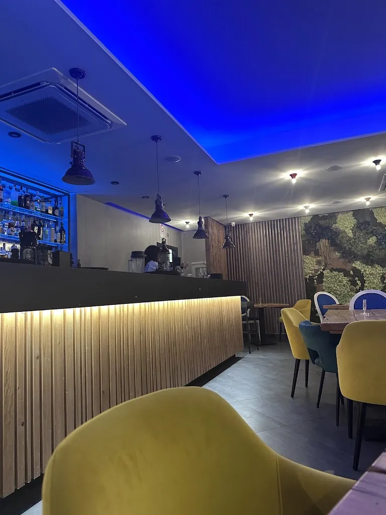 Margot - Spirits & Kitchen restaurant in Brolo