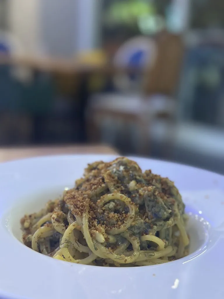 Margot - Spirits & Kitchen_Brolo_slider_image_3