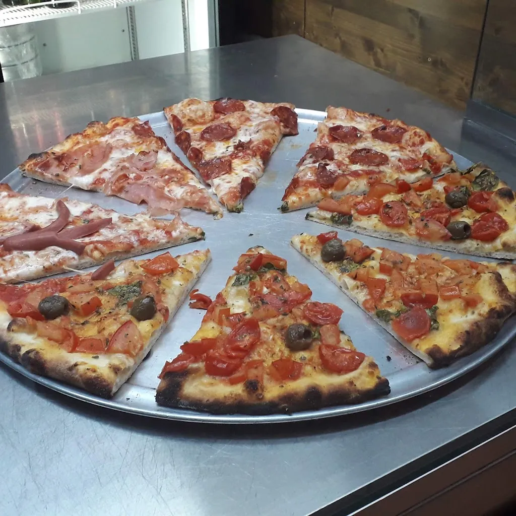 Pizzeria L'antico Ritrovo restaurant in Borgetto