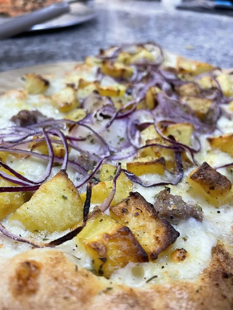 Manhattan pizza di Billante Vincenzo_Borgetto_slider_image_3