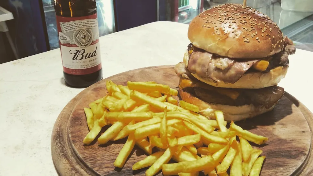 My American Burger_Borgetto_slider_image_2