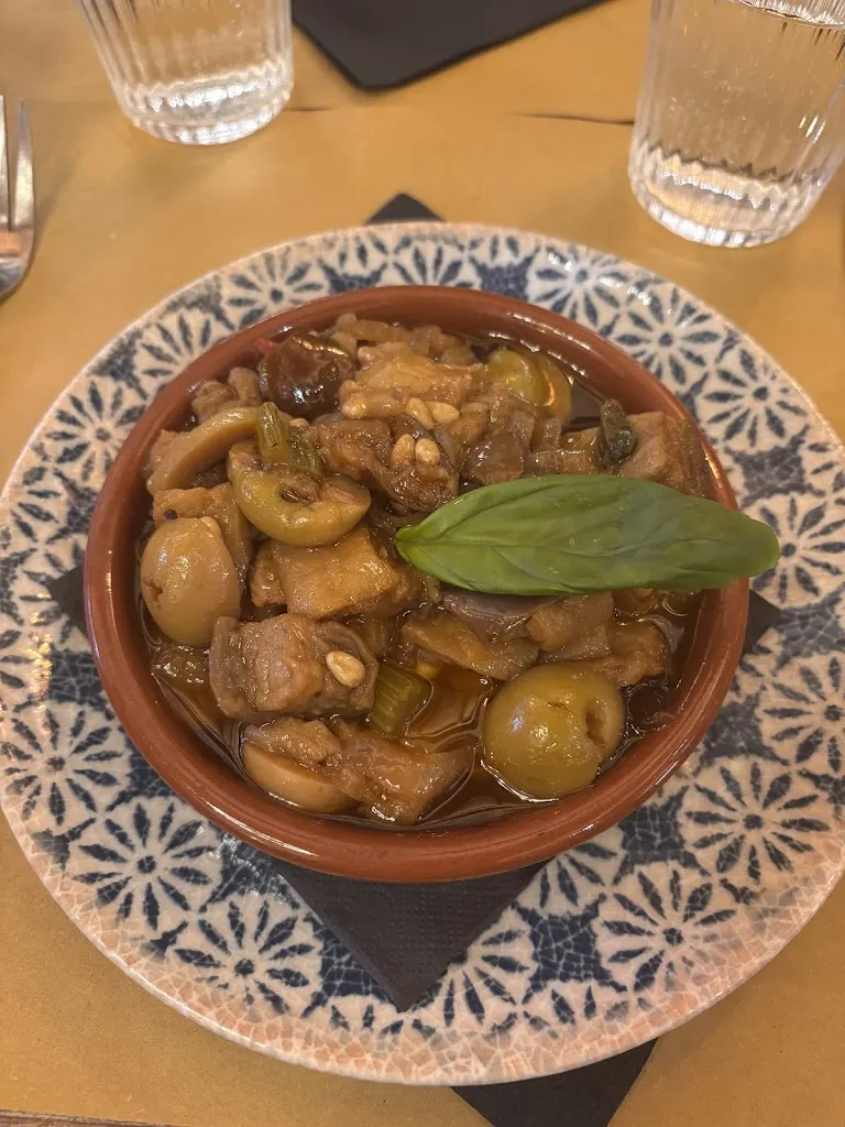 Kinga Skomro_Ochianu_Calascibetta_review