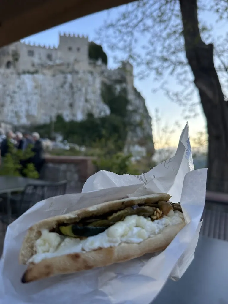 Tomer Eldor_Al Maniero_Caccamo_review