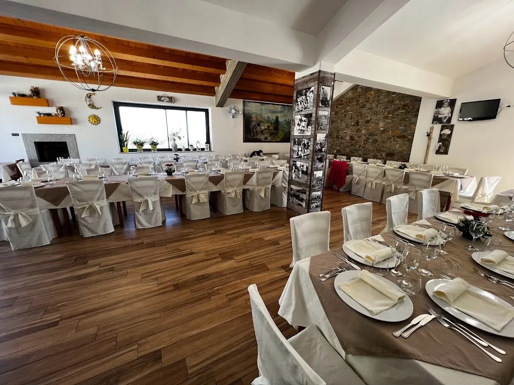 A Ficurinnia Pizzeria e Ristorante restaurant in Caccamo