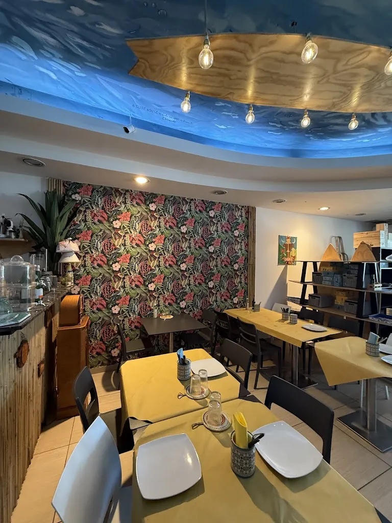 Surf House Sicily restaurant in Brucoli