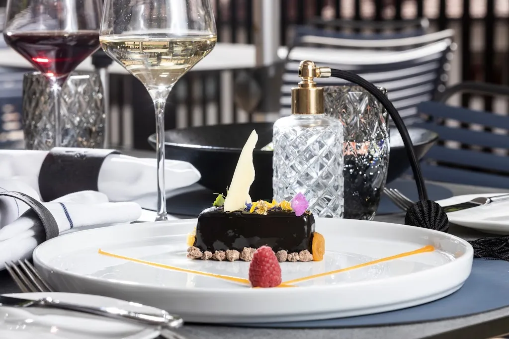 Luis Bistro_Lamie di Olimpie-Selva_slider_image_3